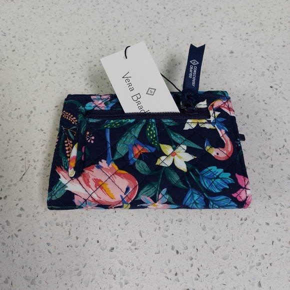 Vera Bradley RFID Riley wallet NWT Flamingo Garden - Picture 2 of 3